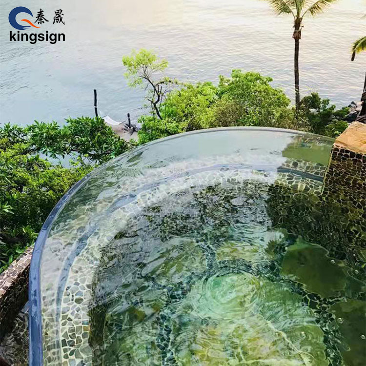 Hvordan poolvinduer forvandler swimmingpooldesign og sikkerhed?