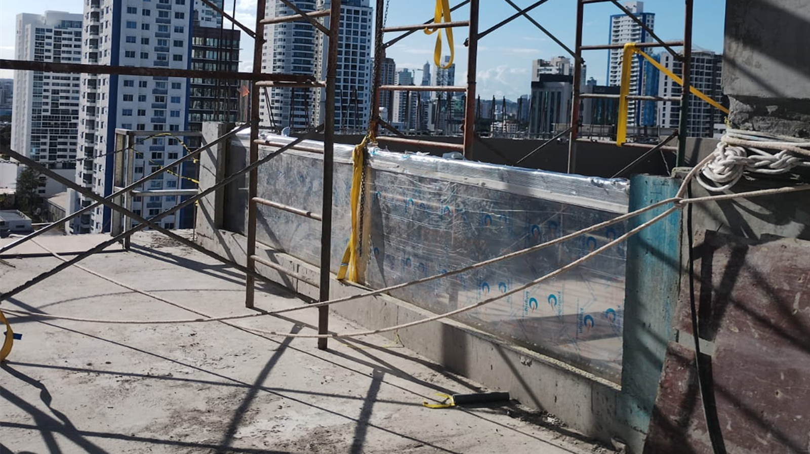 100 mm tykkelse akrylpanel til udendørs swimmingpoolvindue